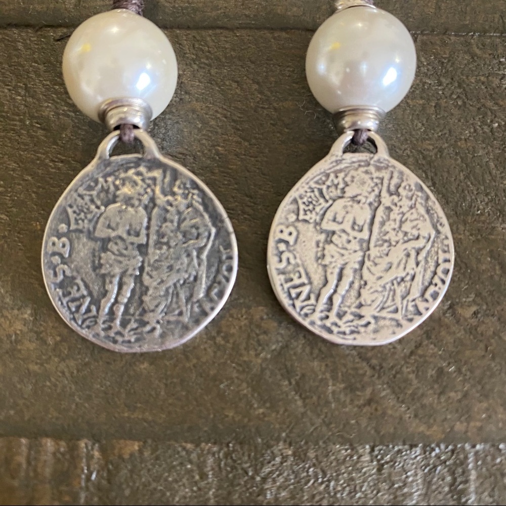 Earrings - Picture 5 of 12
